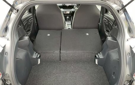 Toyota Yaris, 2021 год, 760 000 рублей, 22 фотография