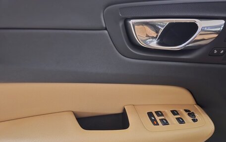 Volvo XC60 II, 2018 год, 3 500 000 рублей, 8 фотография