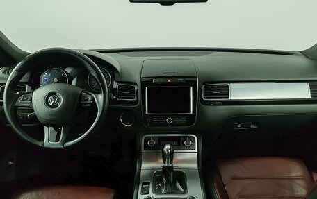 Volkswagen Touareg III, 2013 год, 2 199 000 рублей, 14 фотография