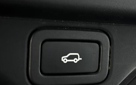 Land Rover Range Rover IV рестайлинг, 2018 год, 5 250 000 рублей, 25 фотография