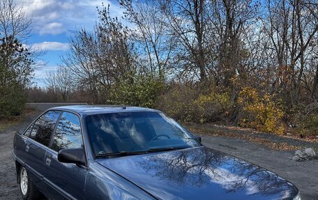 Opel Omega A, 1988 год, 200 000 рублей, 1 фотография