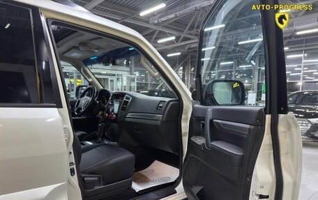 Mitsubishi Pajero IV, 2021 год, 3 450 000 рублей, 13 фотография