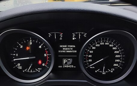 Toyota Land Cruiser 200, 2012 год, 3 199 000 рублей, 16 фотография