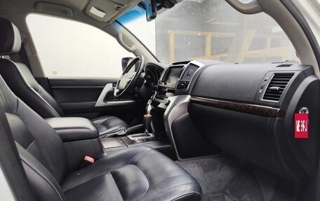 Toyota Land Cruiser 200, 2012 год, 3 199 000 рублей, 13 фотография