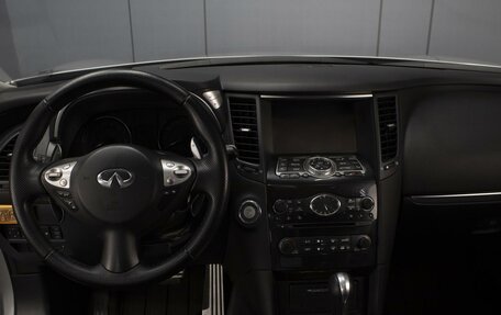 Infiniti QX70, 2013 год, 2 290 000 рублей, 6 фотография