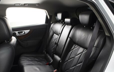 Infiniti QX70, 2013 год, 2 290 000 рублей, 9 фотография