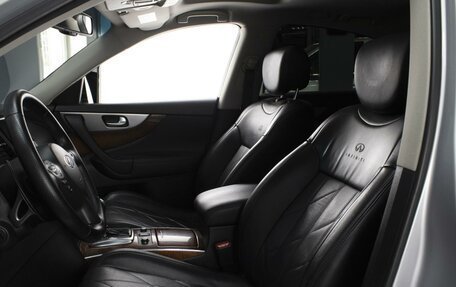 Infiniti QX70, 2013 год, 2 290 000 рублей, 11 фотография