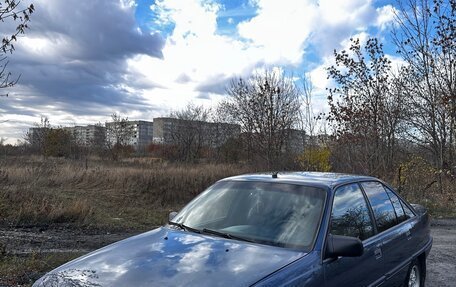 Opel Omega A, 1988 год, 200 000 рублей, 2 фотография