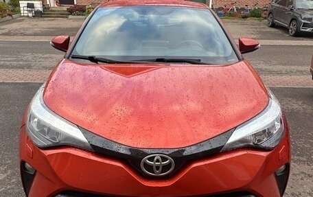 Toyota C-HR I рестайлинг, 2019 год, 1 990 000 рублей, 2 фотография