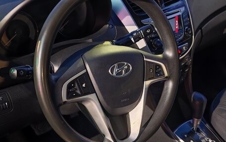 Hyundai Solaris II рестайлинг, 2011 год, 750 000 рублей, 5 фотография