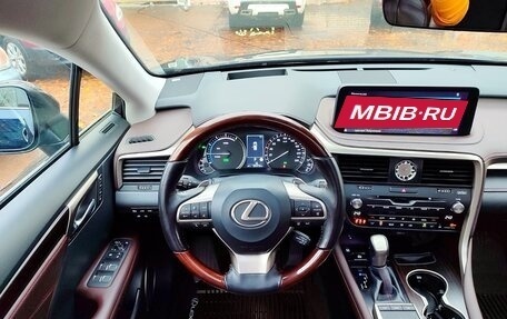 Lexus RX IV рестайлинг, 2021 год, 7 000 000 рублей, 10 фотография