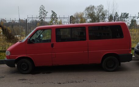Volkswagen EuroVan T4, 2002 год, 1 070 000 рублей, 2 фотография