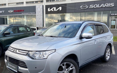Mitsubishi Outlander III рестайлинг 3, 2013 год, 1 324 000 рублей, 1 фотография