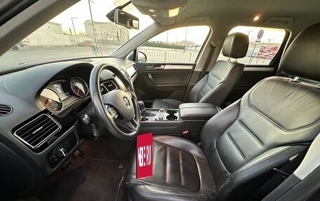 Volkswagen Touareg III, 2010 год, 1 997 000 рублей, 16 фотография