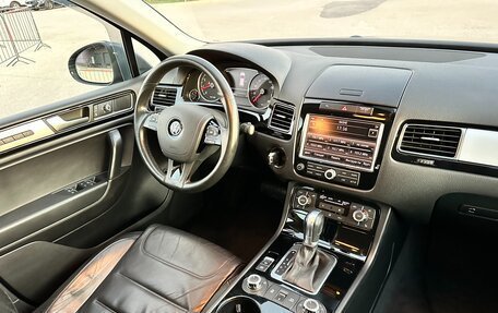 Volkswagen Touareg III, 2010 год, 1 997 000 рублей, 20 фотография