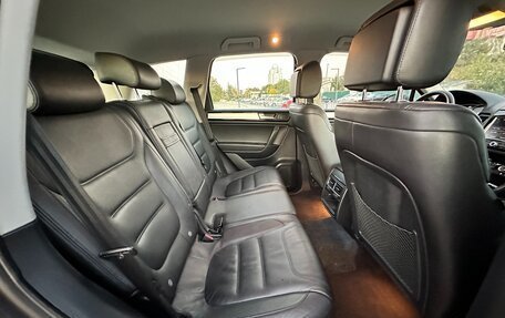 Volkswagen Touareg III, 2010 год, 1 997 000 рублей, 22 фотография