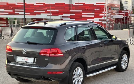 Volkswagen Touareg III, 2010 год, 1 997 000 рублей, 32 фотография