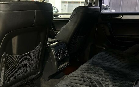 Volkswagen Touareg III, 2011 год, 1 730 000 рублей, 10 фотография