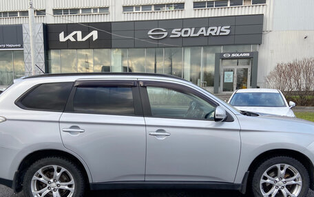 Mitsubishi Outlander III рестайлинг 3, 2013 год, 1 324 000 рублей, 5 фотография