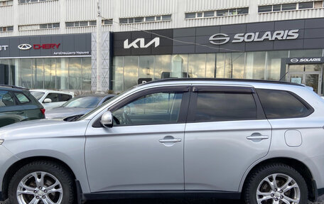 Mitsubishi Outlander III рестайлинг 3, 2013 год, 1 324 000 рублей, 6 фотография