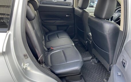 Mitsubishi Outlander III рестайлинг 3, 2013 год, 1 324 000 рублей, 12 фотография