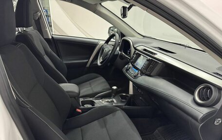 Toyota RAV4, 2018 год, 2 334 000 рублей, 19 фотография