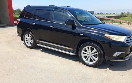 Toyota Highlander III, 2011 год, 2 100 000 рублей, 4 фотография