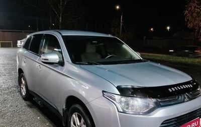 Mitsubishi Outlander III рестайлинг 3, 2013 год, 1 499 000 рублей, 1 фотография