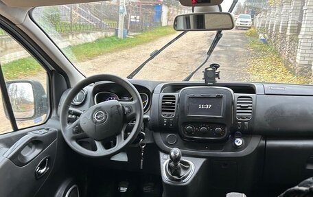 Opel Vivaro B, 2016 год, 1 690 000 рублей, 8 фотография
