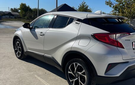 Toyota C-HR I рестайлинг, 2021 год, 3 200 000 рублей, 6 фотография