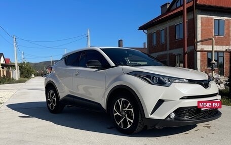 Toyota C-HR I рестайлинг, 2021 год, 3 200 000 рублей, 2 фотография
