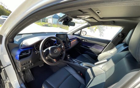 Toyota C-HR I рестайлинг, 2021 год, 3 200 000 рублей, 9 фотография