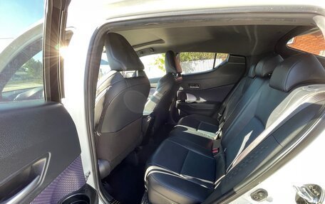 Toyota C-HR I рестайлинг, 2021 год, 3 200 000 рублей, 11 фотография