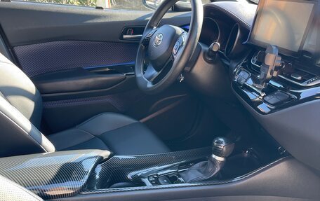 Toyota C-HR I рестайлинг, 2021 год, 3 200 000 рублей, 14 фотография