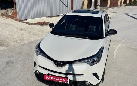 Toyota C-HR I рестайлинг, 2021 год, 3 200 000 рублей, 7 фотография