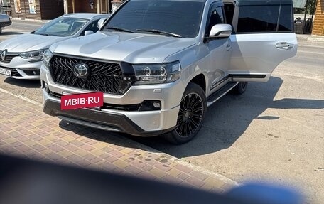 Toyota Land Cruiser 200, 2013 год, 7 200 000 рублей, 21 фотография