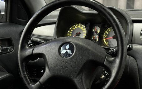 Mitsubishi Outlander III рестайлинг 3, 2004 год, 399 999 рублей, 10 фотография