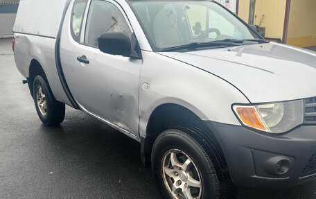 Mitsubishi L200 IV рестайлинг, 2010 год, 980 000 рублей, 2 фотография