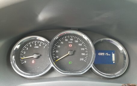 Renault Logan II, 2015 год, 520 000 рублей, 5 фотография