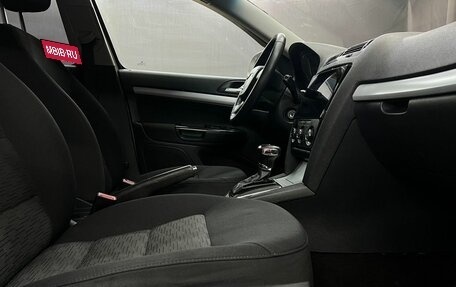 Skoda Octavia, 2011 год, 609 888 рублей, 12 фотография