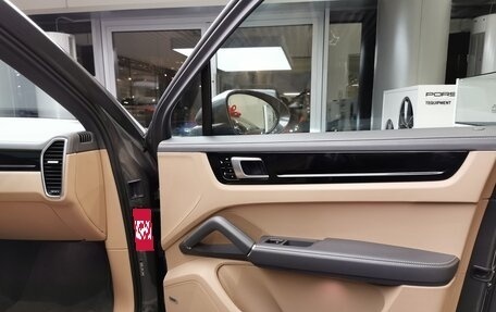 Porsche Cayenne III, 2018 год, 7 350 000 рублей, 24 фотография