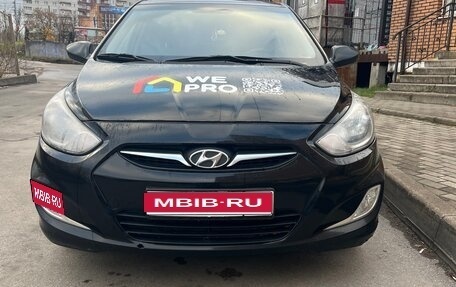 Hyundai Solaris II рестайлинг, 2012 год, 400 000 рублей, 1 фотография