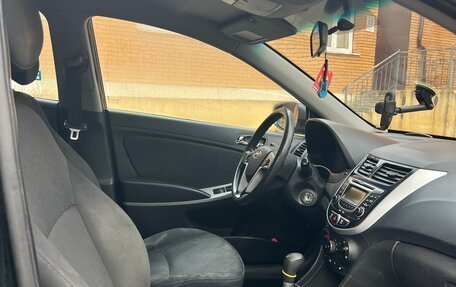 Hyundai Solaris II рестайлинг, 2012 год, 400 000 рублей, 12 фотография