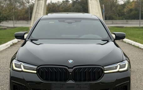 BMW 5 серия, 2021 год, 4 680 000 рублей, 2 фотография