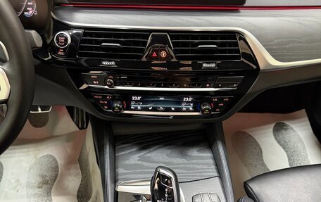 BMW 5 серия, 2021 год, 4 680 000 рублей, 17 фотография