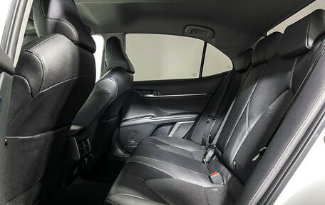 Toyota Camry, 2021 год, 3 247 000 рублей, 10 фотография