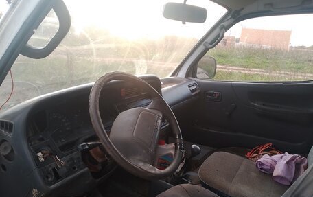 Toyota HiAce H100, 1996 год, 70 000 рублей, 5 фотография