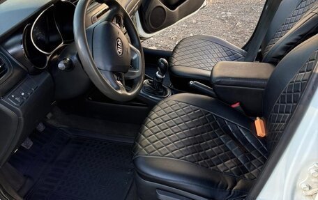 KIA Rio III рестайлинг, 2012 год, 600 000 рублей, 8 фотография