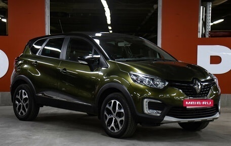 Renault Kaptur I рестайлинг, 2017 год, 1 698 000 рублей, 3 фотография