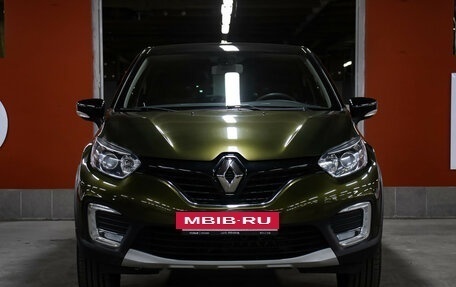 Renault Kaptur I рестайлинг, 2017 год, 1 698 000 рублей, 2 фотография